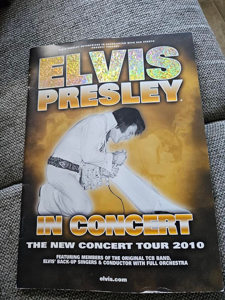 Elvis Presley In Concert Tourboek 2010, Ophalen of Verzenden