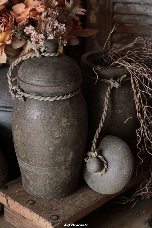 Houten kruik / voorraadpot met deksel in sobere cementlook, Huis en Inrichting, Woonaccessoires | Overige, Www.jufbrocante.nl