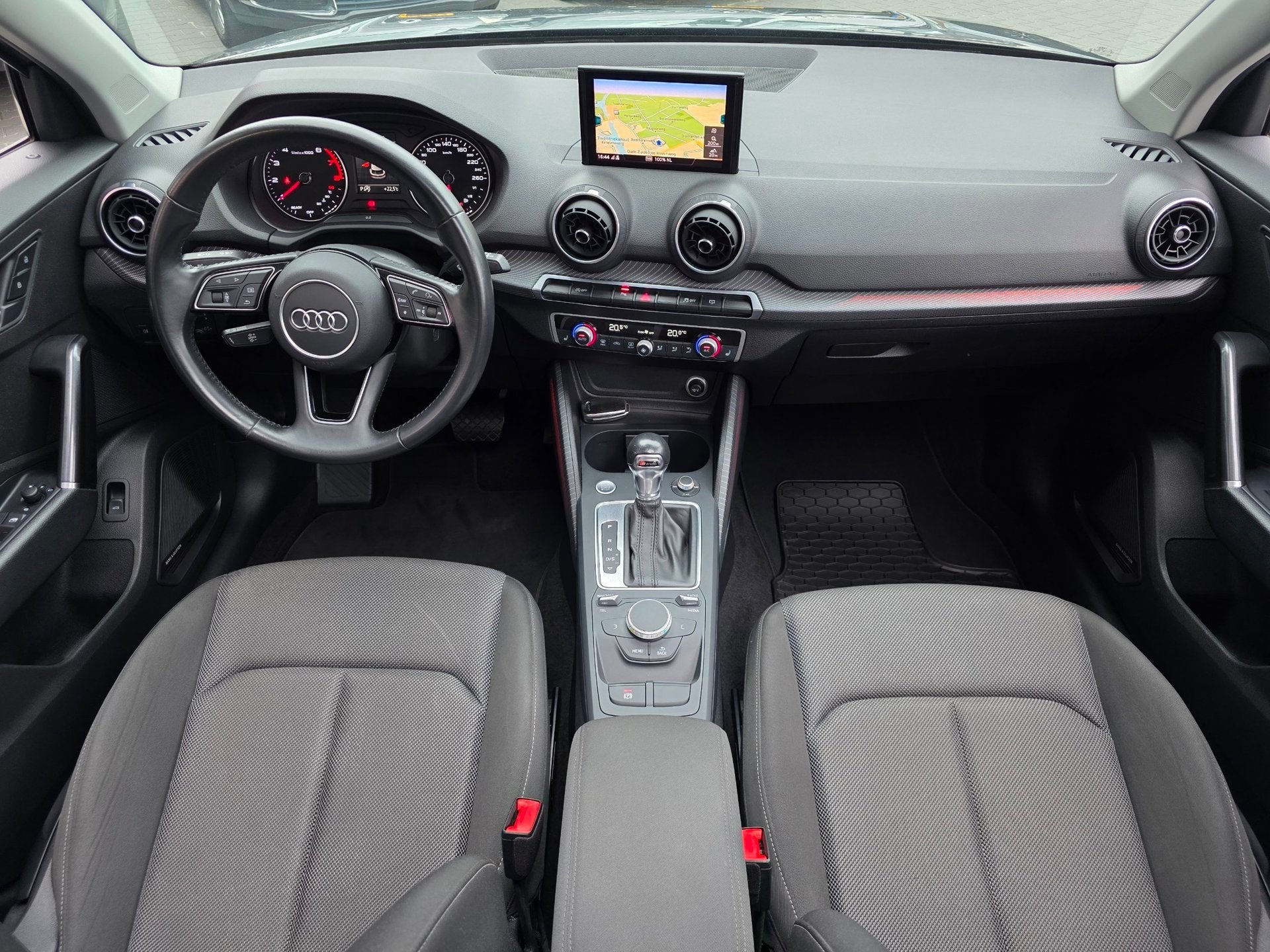 Audi Q2 35 TFSI CoD Sport Edition | PANO | B&O | NAVI | CLIM, Auto's, Stof, 4 cilinders, 150 pk, Bedrijf