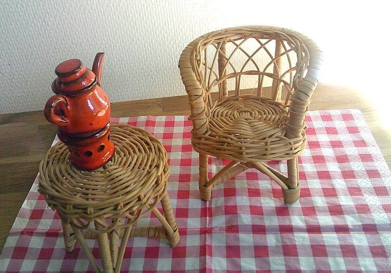 2 delige rotan mini set zitstoel met tafeltje, Ophalen of Verzenden, Gebruikt, Overige typen