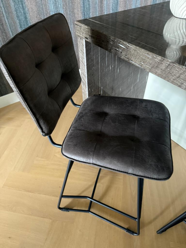 Barstoelen van Henders &Hazel, draaibaar, 2 krukken, Ophalen, Zo goed als nieuw, 60 tot 90 cm