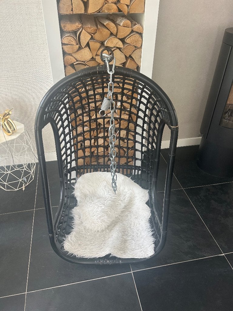 Te koop hangstoel zwart rotan (kan aan plafond), Ophalen, Gebruikt, Zwart, Scandinavisch