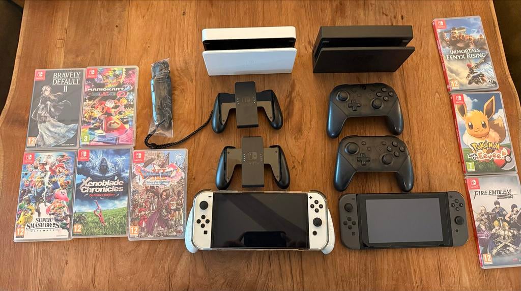 Nintendo Switch OLED Set + Extra Switch + Pro Controllers, Spelcomputers en Games, Spelcomputers | Nintendo Switch, Zo goed als nieuw