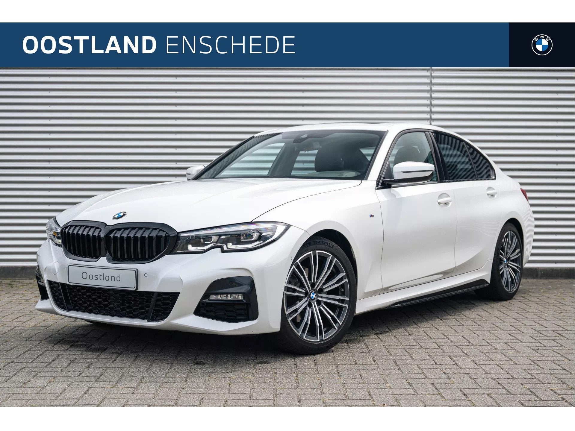 BMW 3 Serie 320i High Executive M Sport Automaat / Schuif-ka, Automaat, Achterwielaandrijving, Gebruikt, 4 cilinders