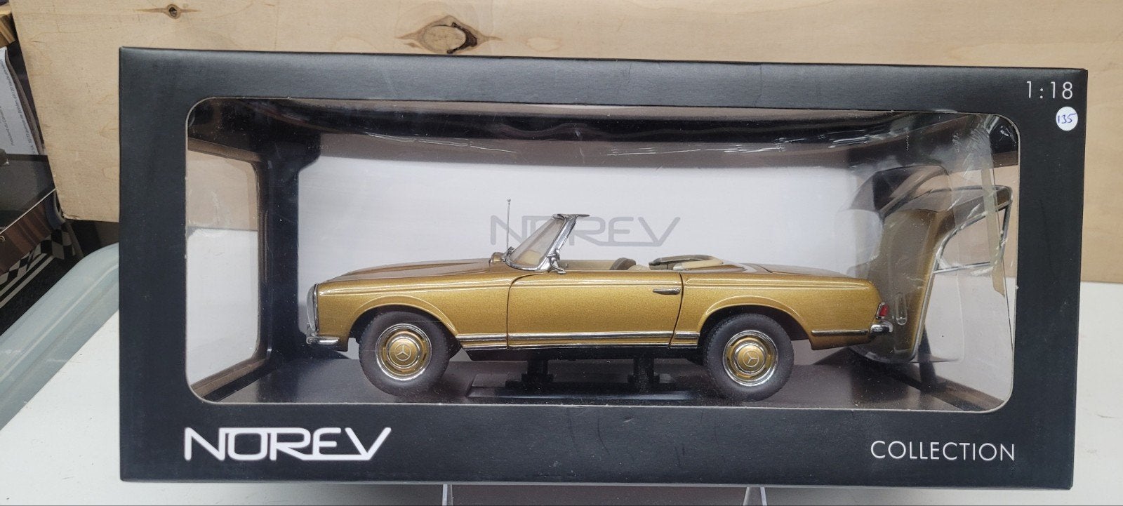 Norev Mercedes 230 SL cabrio met hardtop dak, Hobby en Vrije tijd, Modelauto's | 1:18, Ophalen of Verzenden, Zo goed als nieuw