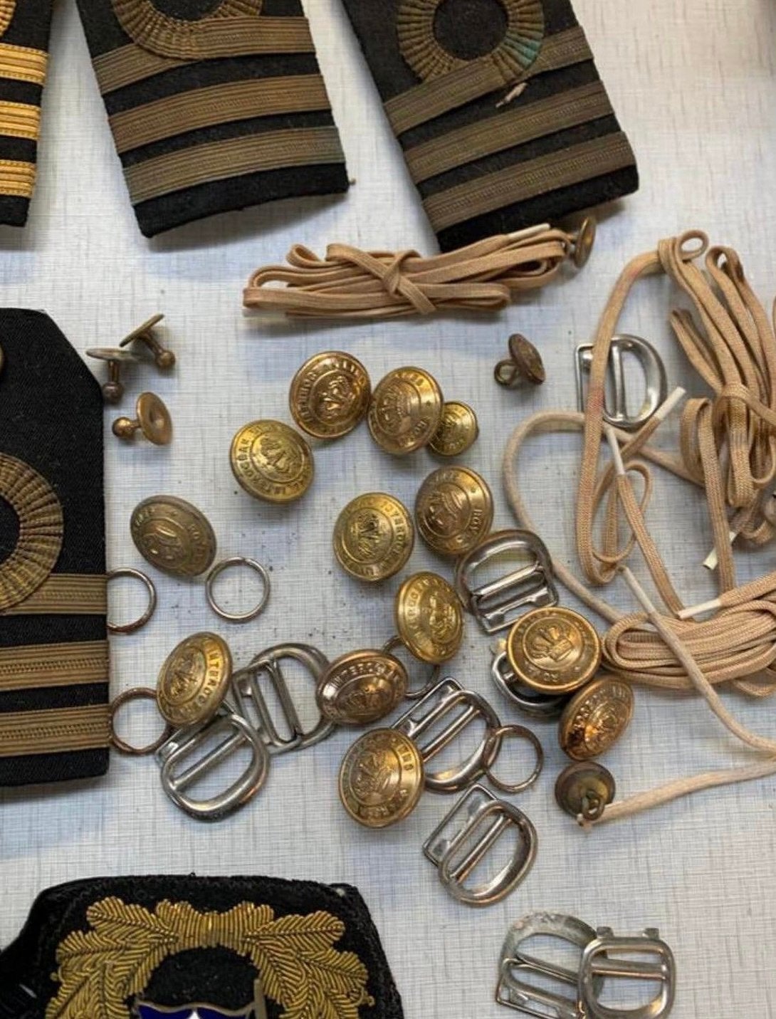 Diverse scheepvaart emblemen knopen enz., Verzamelen, Ophalen of Verzenden