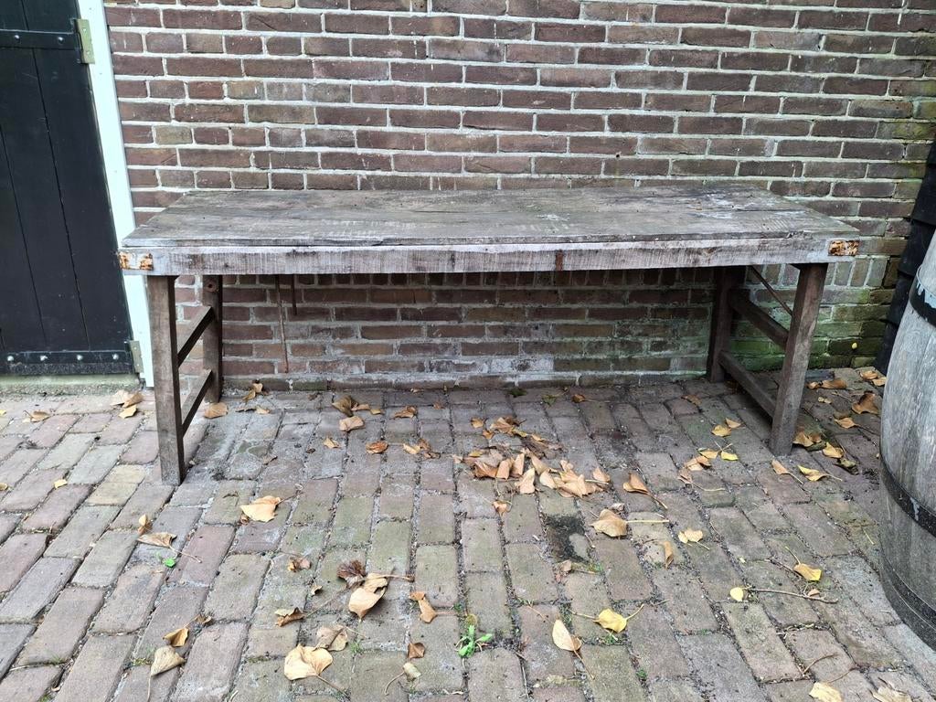 Oude markttafel, Ophalen