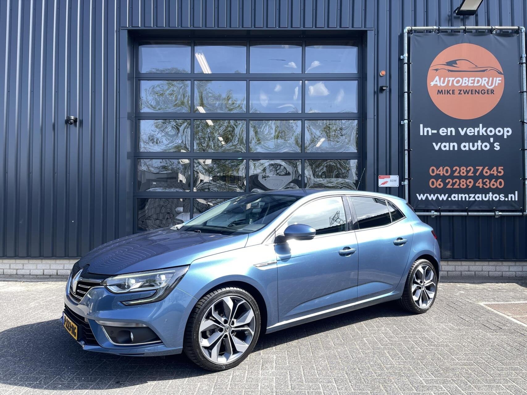 Renault Megane 1.2 TCe Intens CAMERA|KEYLESS|SFEERVERLICHTIN, Auto's, Voorwielaandrijving, Gebruikt, Euro 6, 4 cilinders