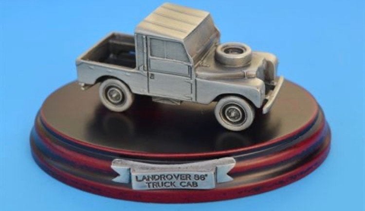 Land Rover 86" Truck Cab miniatuur op sokkel, Verzenden, Zo goed als nieuw, Overige typen