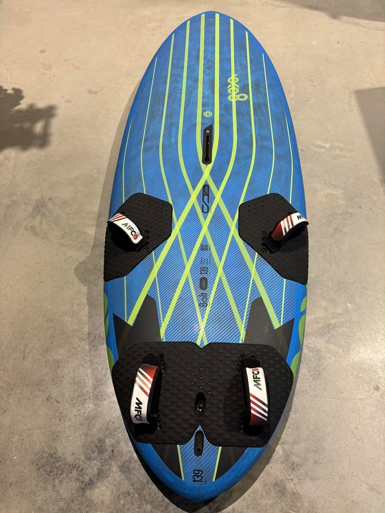 Goya Bolt 4 Carbon - 139L / Nieuwste model / ZGAN, Watersport en Boten, Windsurfen, Ophalen, Minder dan 250 cm, -, Zo goed als nieuw