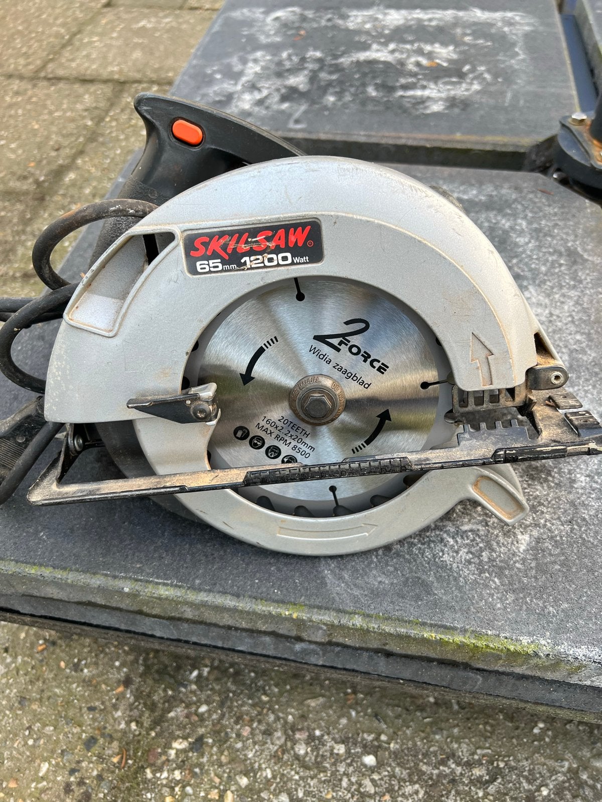 Skil Saw Cirkelzaag 1200W - Krachtig en Betrouwbaar, Doe-het-zelf en Verbouw, Gereedschap | Zaagmachines, Gebruikt, Cirkelzaag