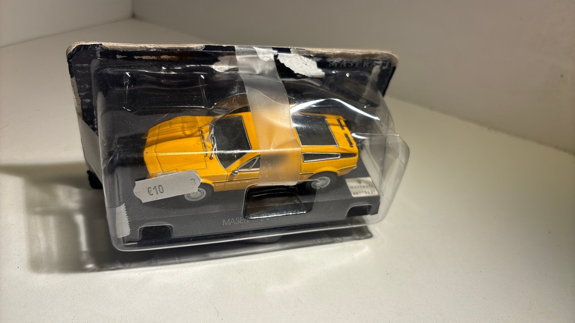 Maserati bora 1971 die cast 1.43, Overige merken, Auto, Ophalen of Verzenden, A