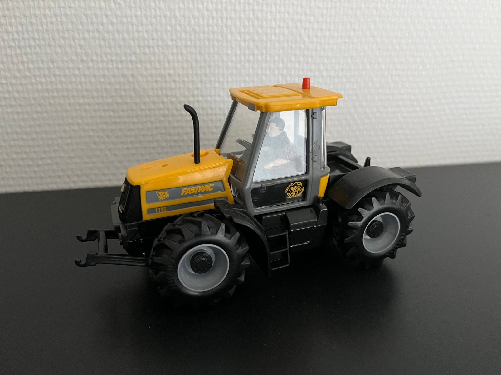 Jcb fastrac 1135 britains 1:32, Ophalen of Verzenden, Zo goed als nieuw, Tractor of Landbouw, Britains