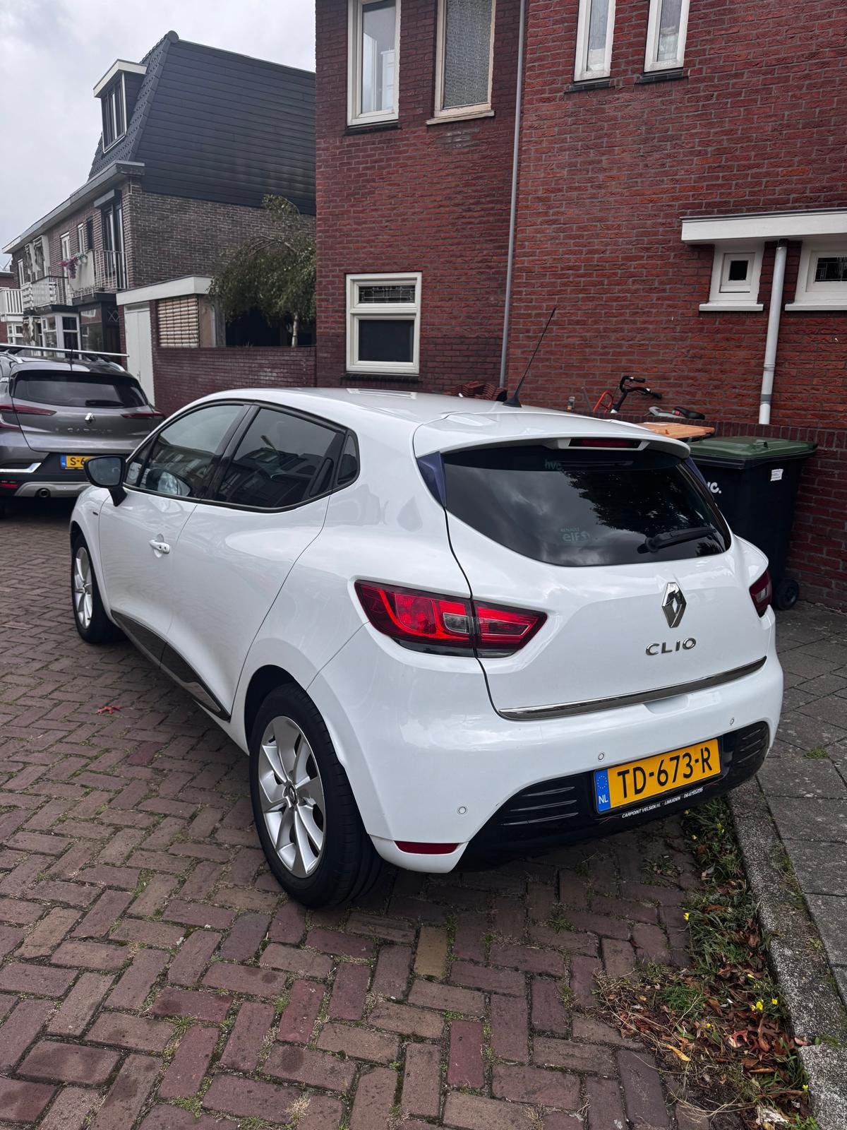 Renault Clio Energy TCe 90pk Eco2 S&S 2017 Wit, 898 cc, Stof, 4 cilinders, 1200 kg