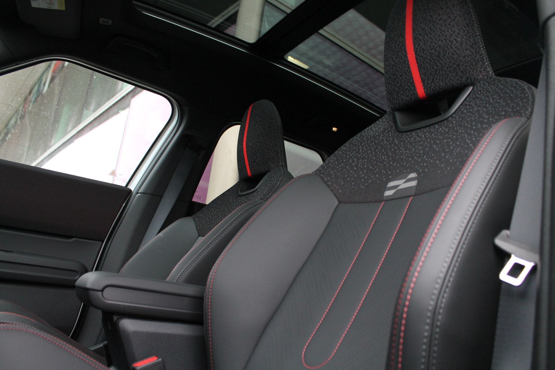 MINI Countryman C John Cooper Works Automaat / Pakket L / 20, Stof, Gebruikt, Euro 6, Met garantie (alle)