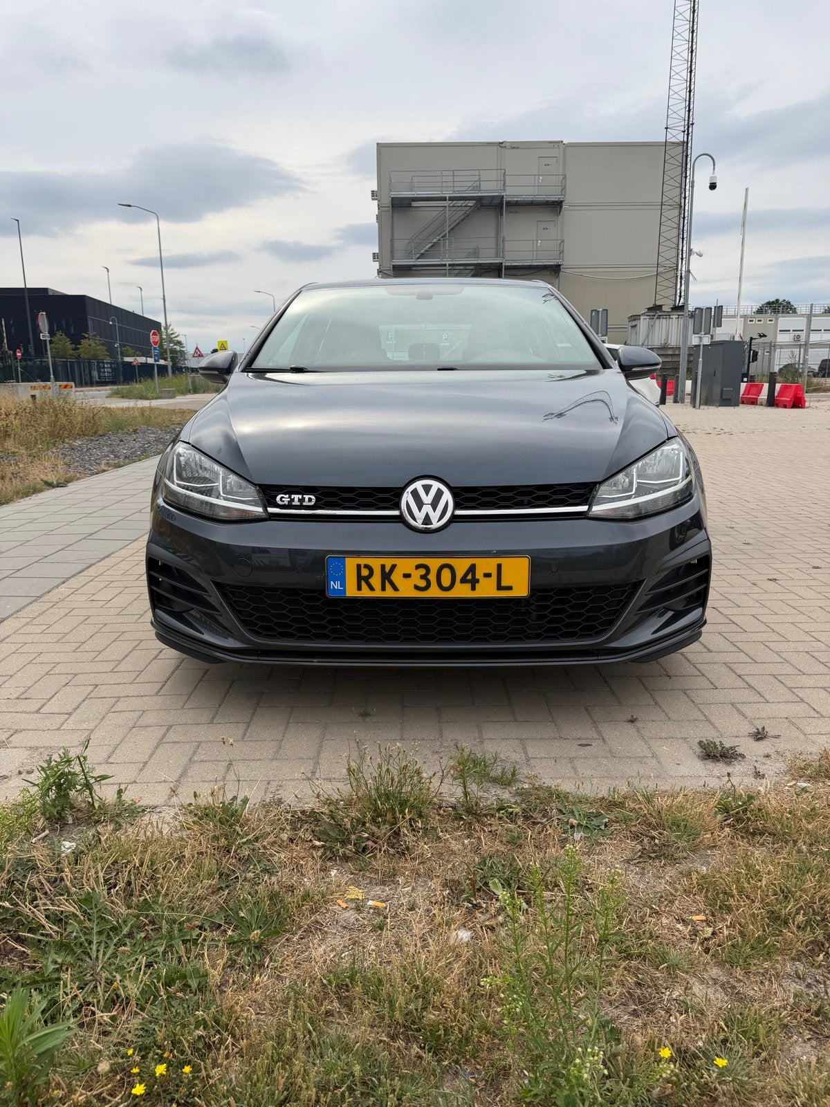 Volkswagen Golf 2.0 TDI 184pk 3D 2018 Blauw 141000 km, 1295 kg, 4 cilinders, Blauw, Origineel Nederlands