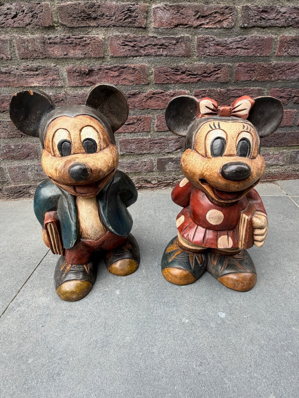 Vintage houten Mickey en Minnie Mouse beeldjes, Ophalen, Gebruikt