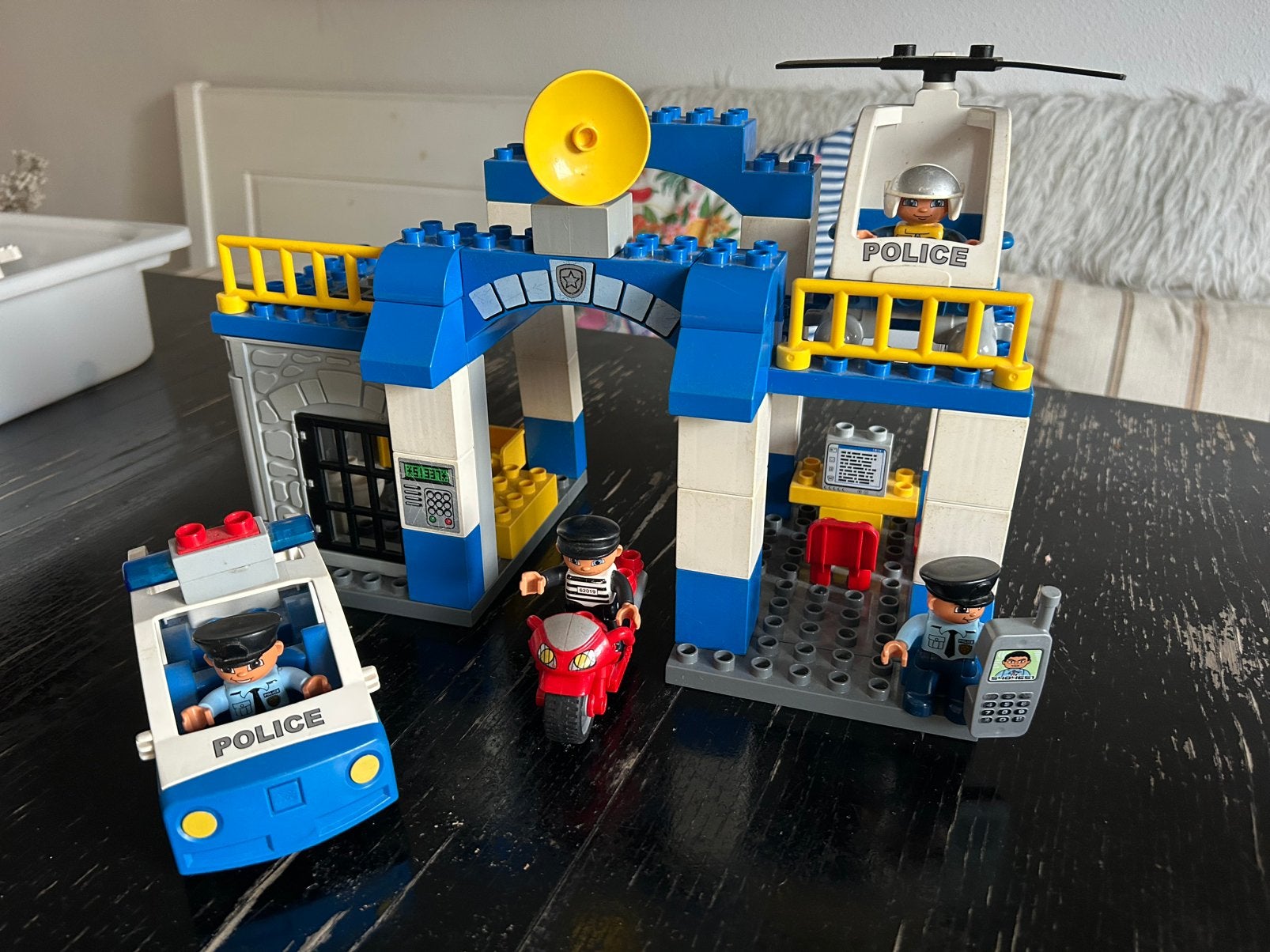 Politiebureau duplo lego compleet, Kinderen en Baby's, Speelgoed | Duplo en Lego, Ophalen, Zo goed als nieuw, Duplo
