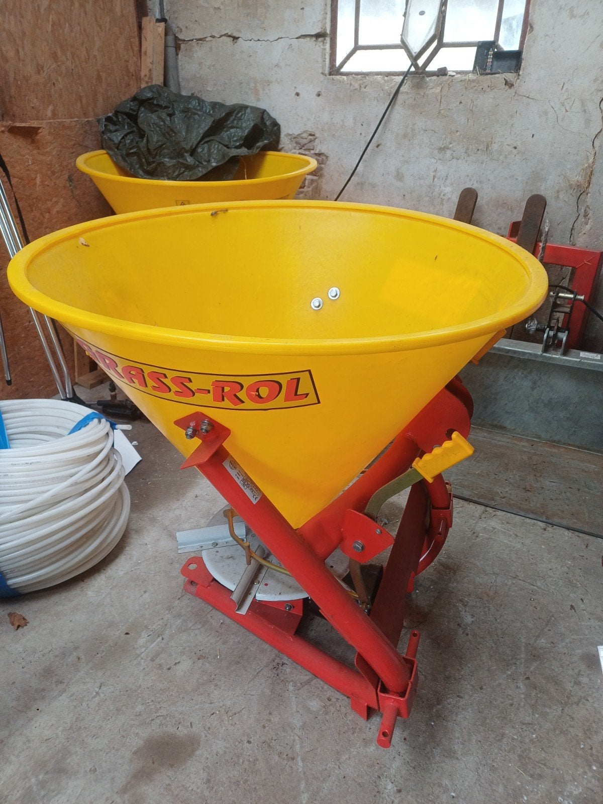 kunstmeststrooier 300l nieuw!, Ophalen, Gewasbescherming en Bemesting
