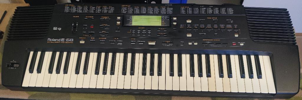 Roland E-68 Intelligent Keyboard (met Gotek floppy emulator), Ophalen, Roland, Midi-aansluiting, 61 toetsen