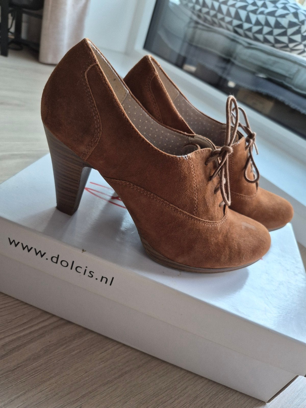 Pumps bruin suède maat 38 €5,- NIEUW, Dolcis, Pumps, Bruin, Nieuw