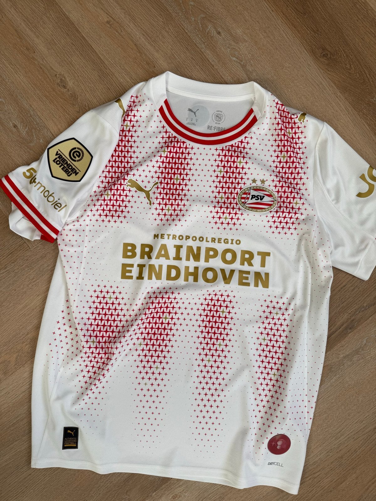PSV x Efteling shirt maat M. Met eredivise logo. Fanstore., Maat M, Ophalen of Verzenden, Zo goed als nieuw, Shirt