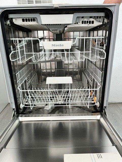 Miele inbouw vaatwasser 45 dB en half geintegreerd, Witgoed en Apparatuur, Vaatwasmachines, Ophalen, Energieklasse A of zuiniger
