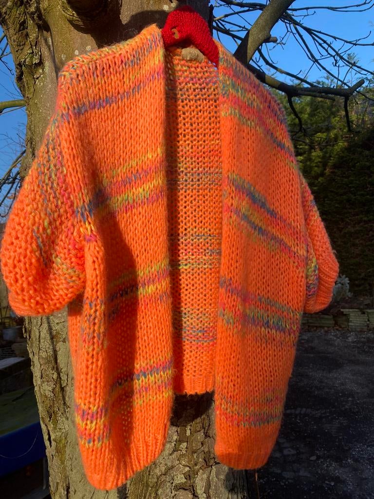 Leuk neonkleurig gebreid vestje PINKA mt M, Verzenden, Gedragen, Maat 38/40 (M), Overige kleuren