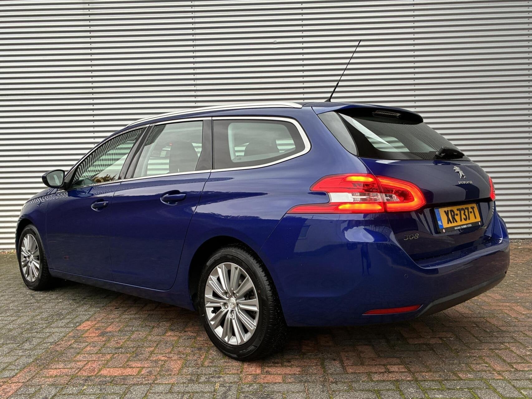 Peugeot 308 SW 1.2 PureTech Carplay Led Cruise NL Auto Pdc 1, Auto's, Voorwielaandrijving, Stof, Gebruikt, 1199 cc