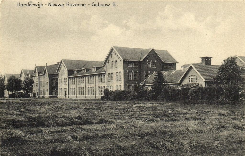 Harderwijk - Nieuwe Kazerne - Gebouw B. - 1938 gelopen, Verzenden, 1920 tot 1940, Gelopen, Gelderland