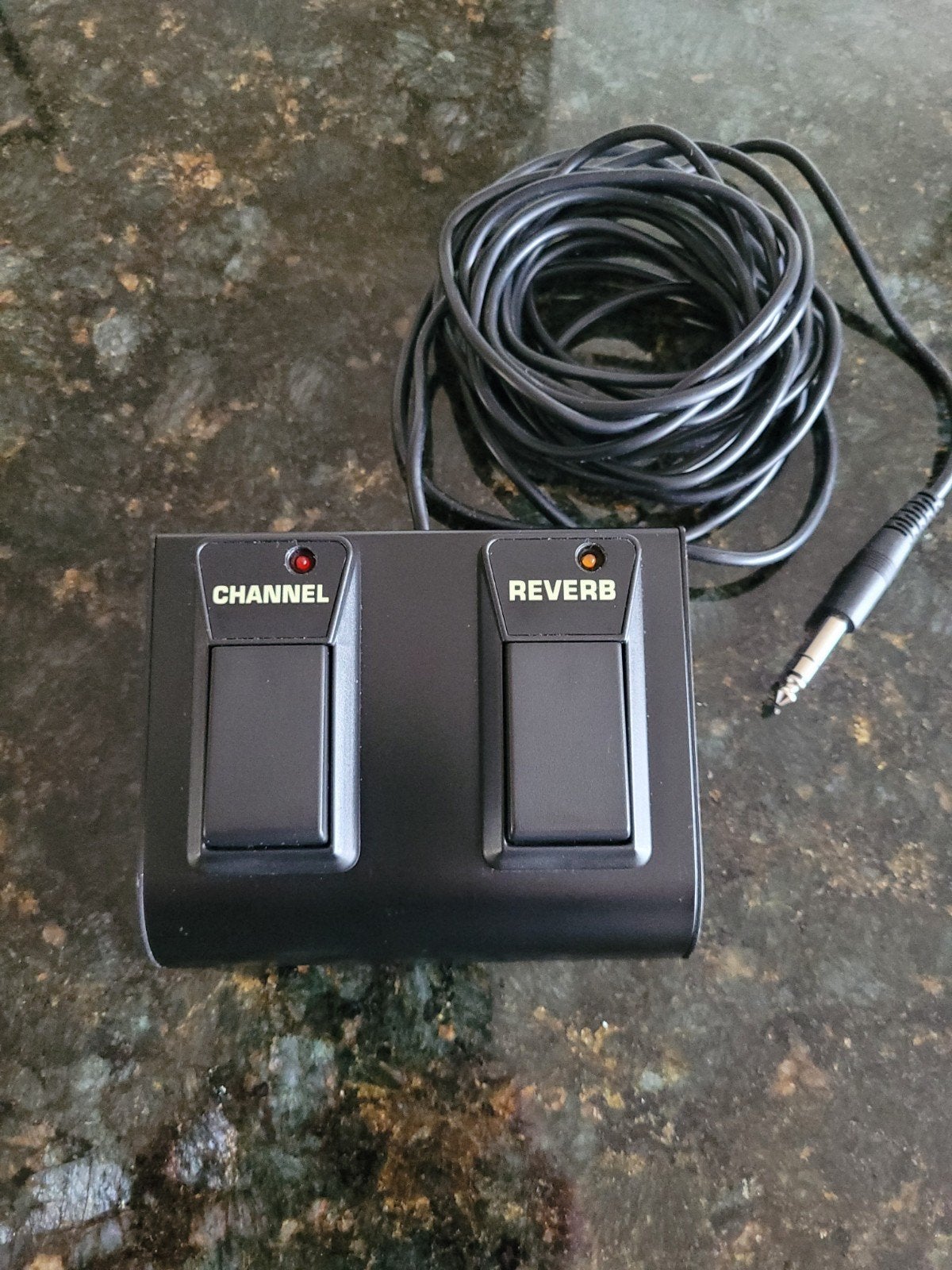 Behringer footswitch FSB102A, Ophalen of Verzenden, Zo goed als nieuw