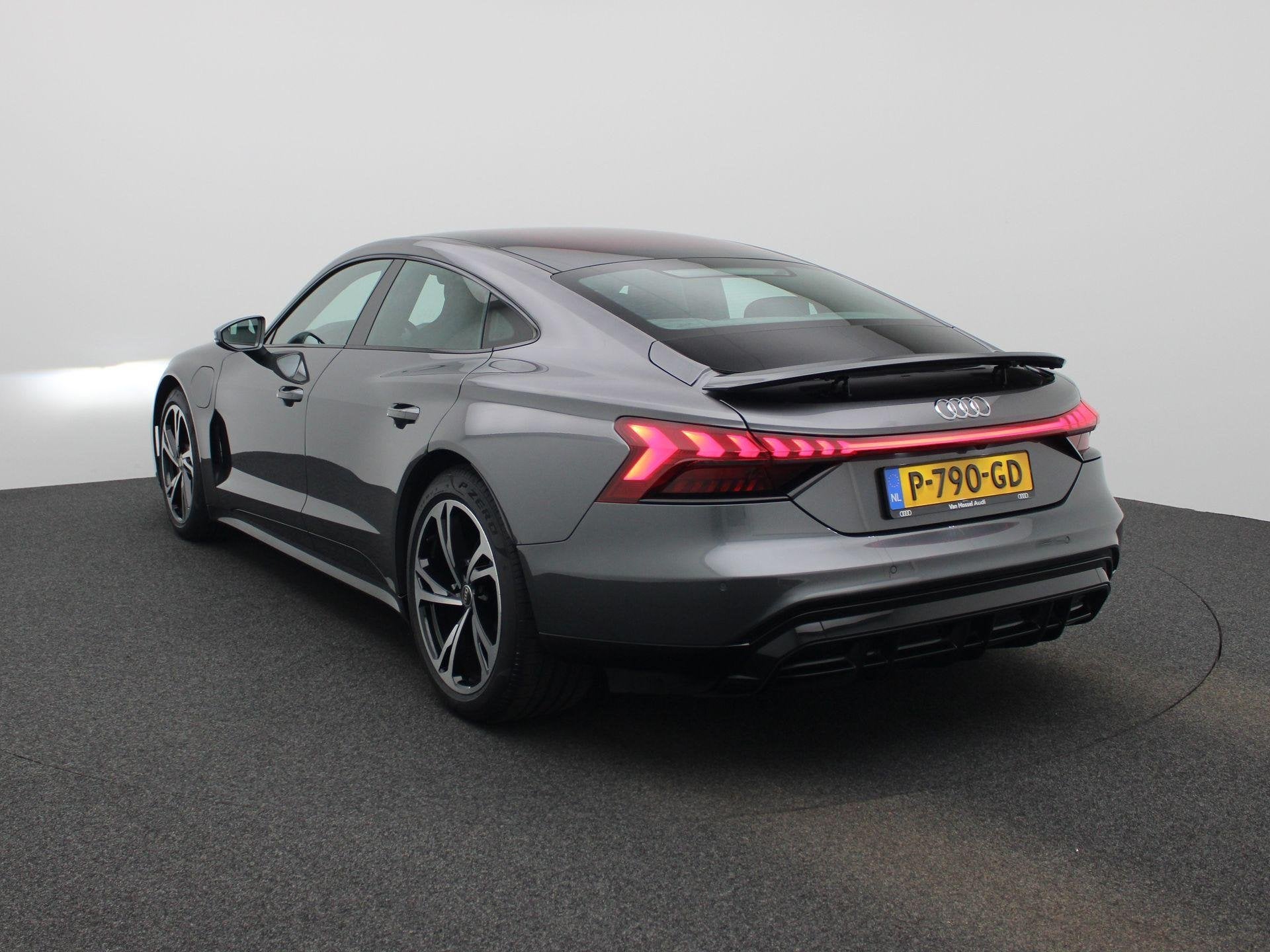Audi e-tron GT 93 kWh 476 PK | Navigatie | Camera | Bang & O, Auto's, Audi, 12 maanden, Stof, Zwart, Automatische klimaatregeling