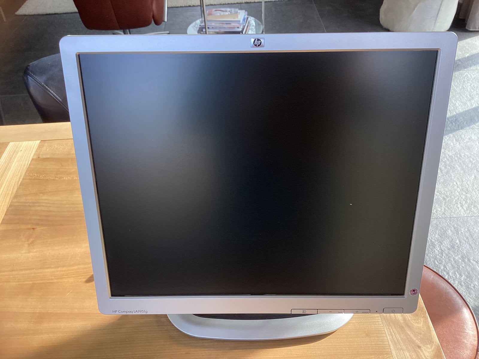 HP Compaq LA 1951g "vierkant" beeldscherm., Ophalen, Gebruikt, In hoogte verstelbaar, HP