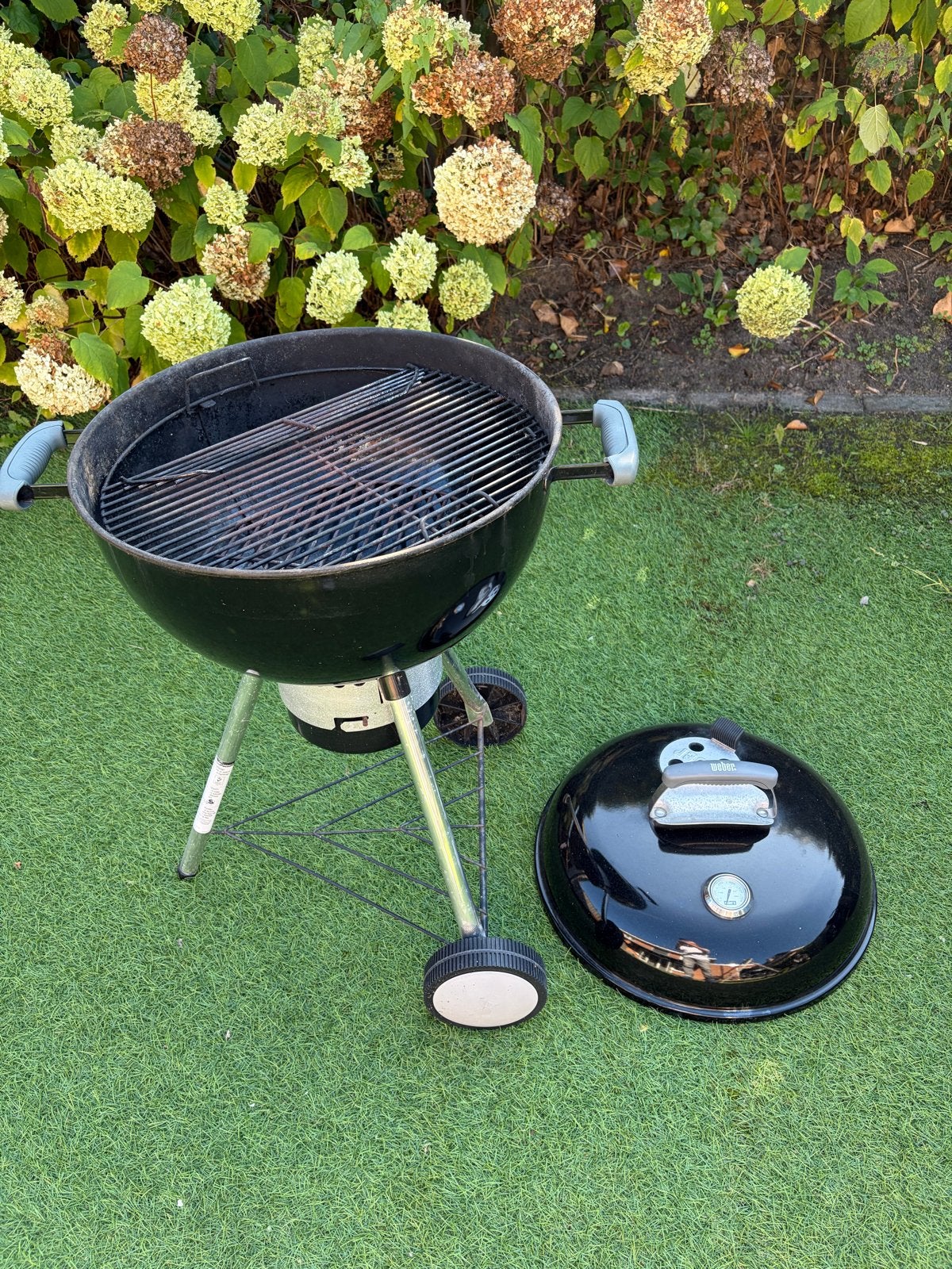Weber Compact Kettle Houtskoolbarbecue 47 cm, Ophalen, Gebruikt