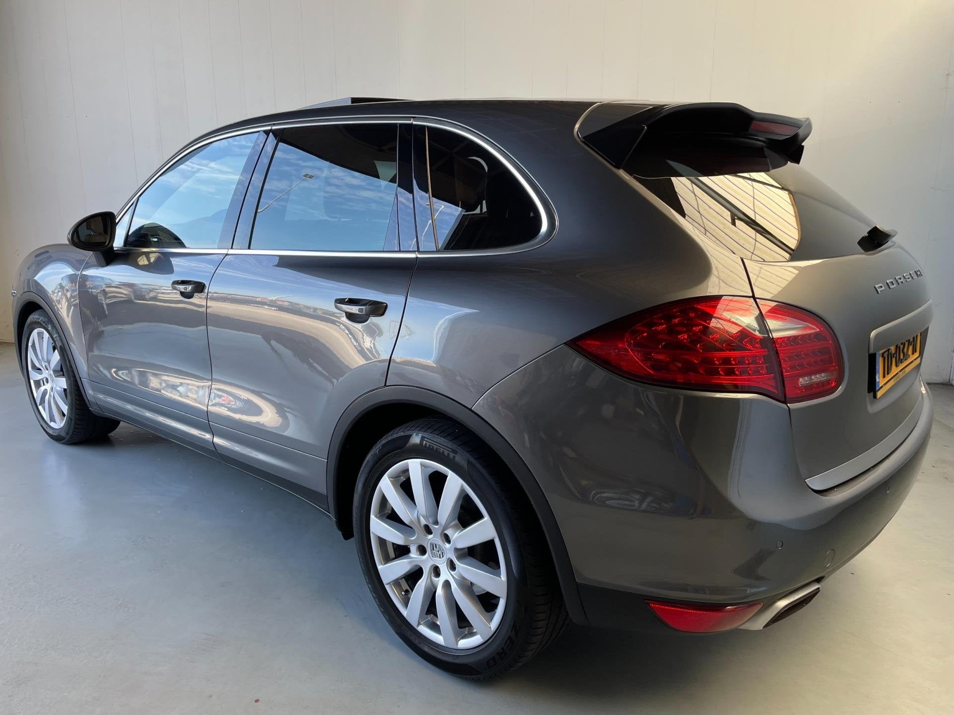 Porsche Cayenne 3.0 D Panorama Navi Xenon PDC Trekhaak, Auto's, Automaat, Gebruikt, Diesel, 2075 kg