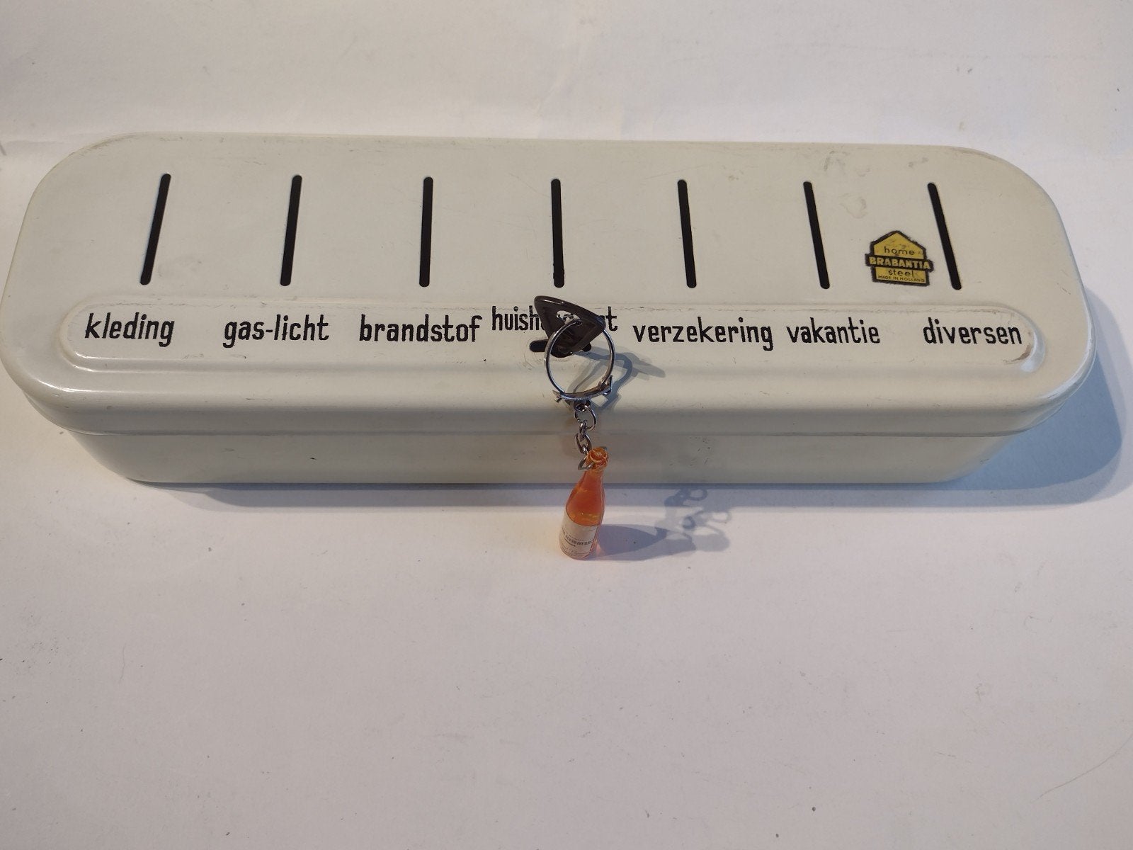 retro ecru Brabantia huishoud geld spaarpot met sleutel, Verzamelen, Retro, Ophalen, Huis en Inrichting