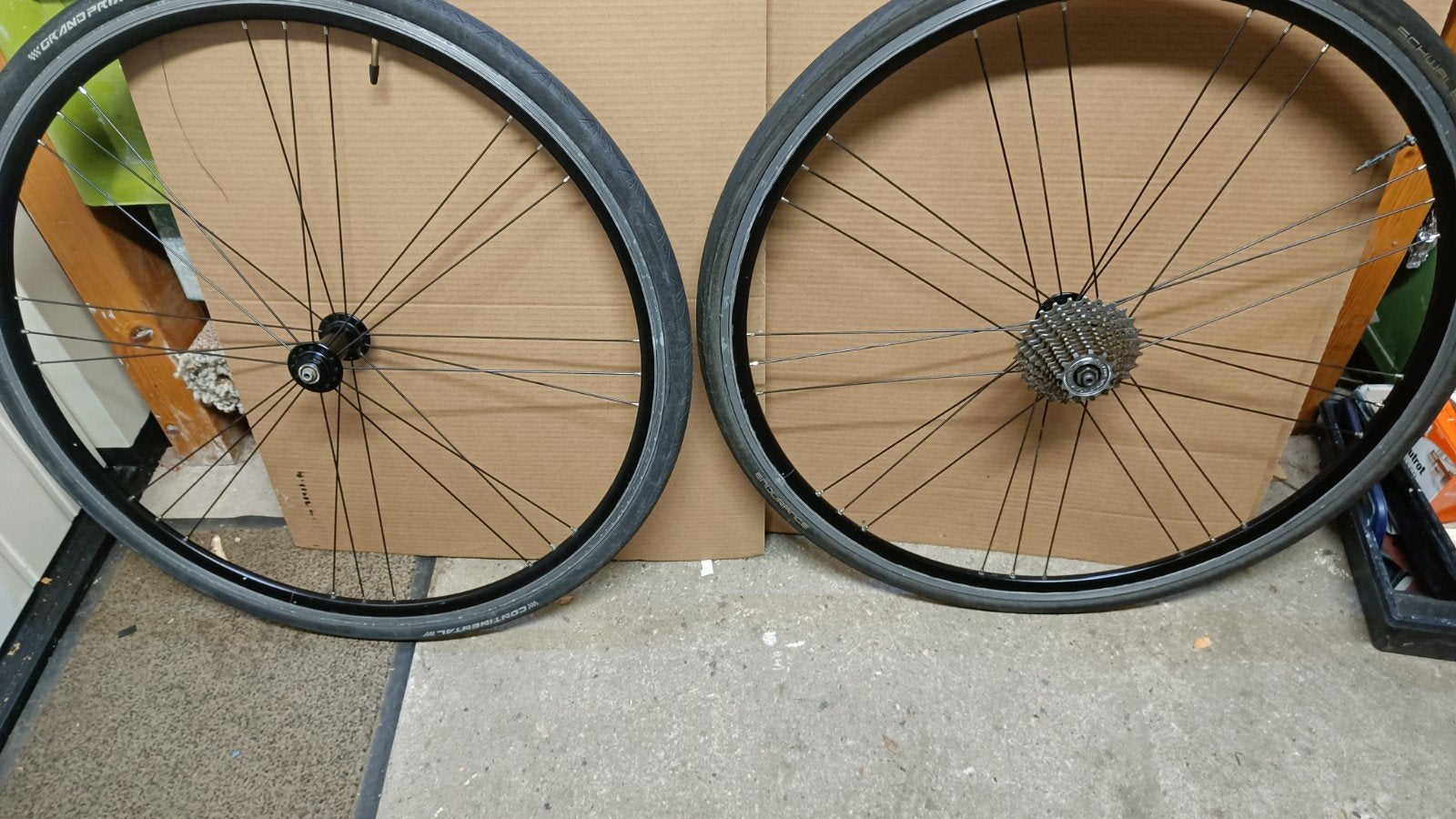 Campagnolo en Weinmann Wielset met en zonder cassette, Gebruikt, Campagnolo, Weinmann, Aluminium, Racefiets