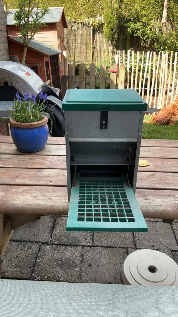 Feed o matic voor kippen, Dieren en Toebehoren, Ophalen, Zo goed als nieuw, Drinken en Voederen