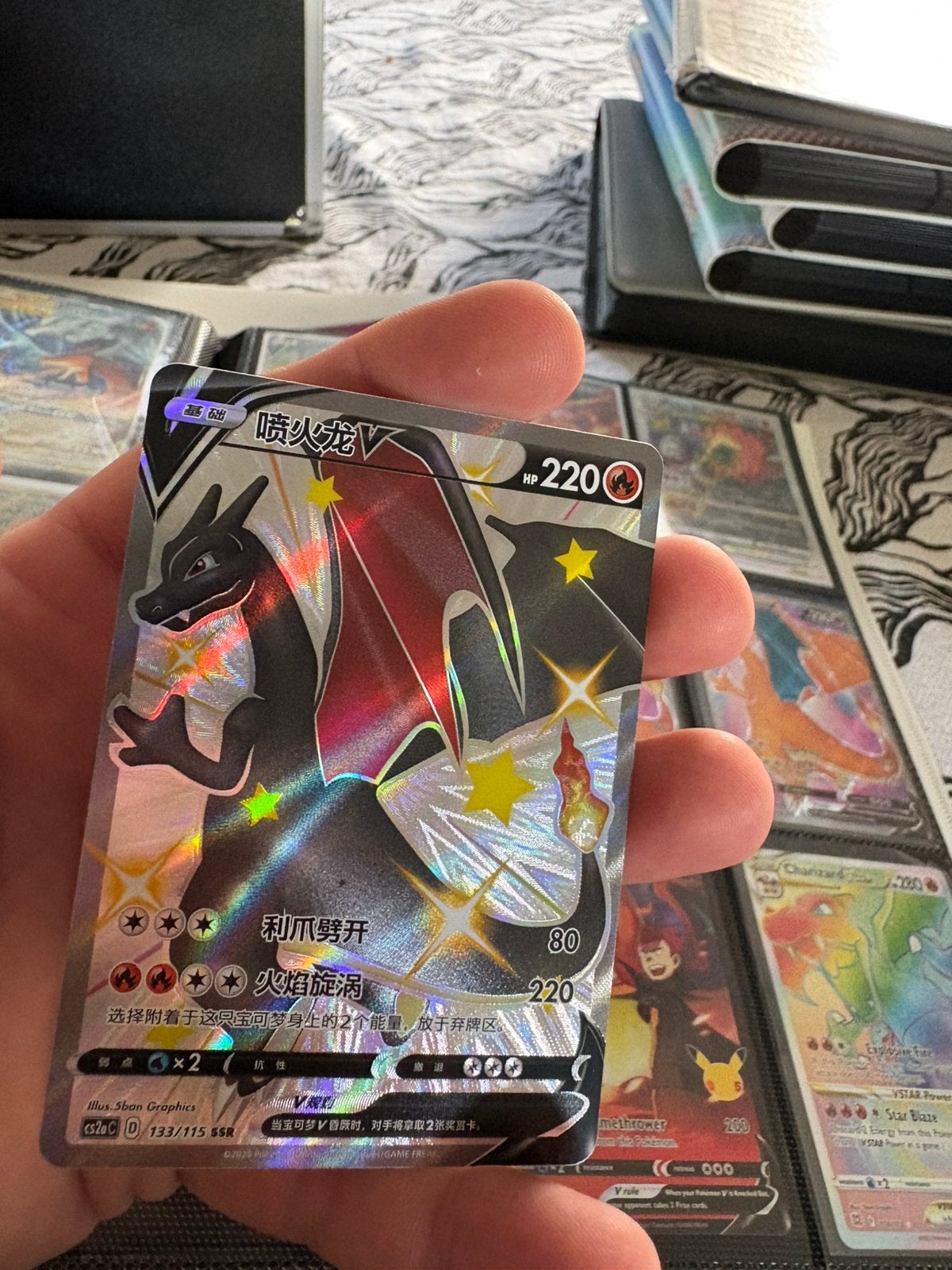 Charizard v champions path, Hobby en Vrije tijd, Verzamelkaartspellen | Pokémon, Ophalen of Verzenden, Zo goed als nieuw, Meerdere kaarten