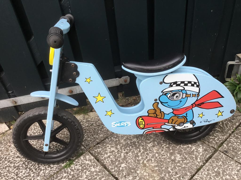 Houten loopfiets Smurf, Kinderen en Baby's, Speelgoed | Buiten | Voertuigen en Loopfietsen, Ophalen, Gebruikt, Loopfiets