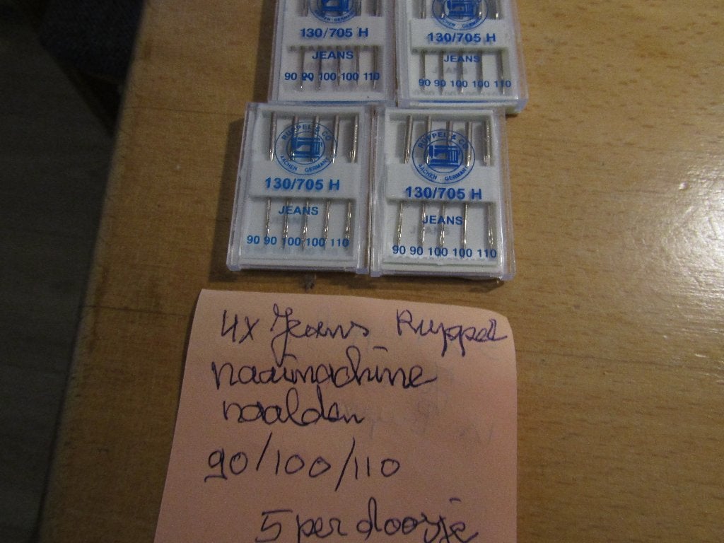 4 Doosjes met 5x Ruppel Naaimachine garen., Ophalen, Nieuw, Garen of Naald(en)