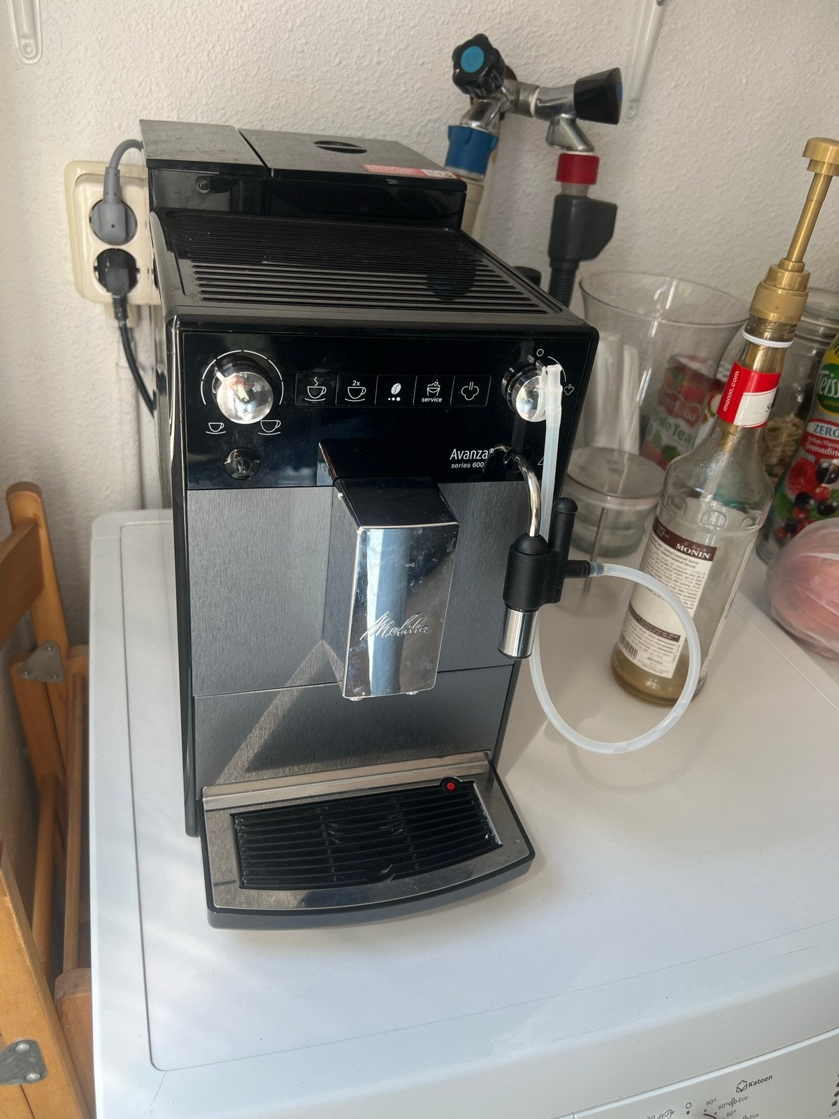 Melitta Avanza 600 Volautomatische Koffiemachine, Witgoed en Apparatuur, Koffiezetapparaten, Afneembaar waterreservoir, Gebruikt