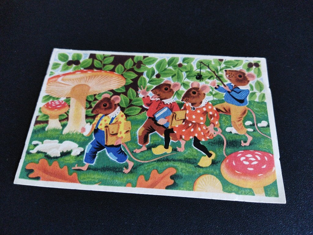 Vintage ansichtkaart muisjes op weg naar school, Ophalen of Verzenden, 1940 tot 1960, Gelopen, Overige thema's