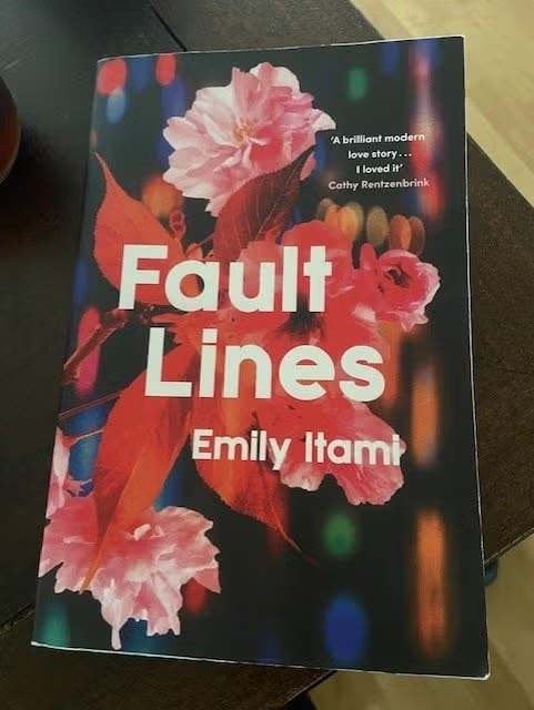 Fault Lines - Emily Itami, Ophalen of Verzenden, Gelezen