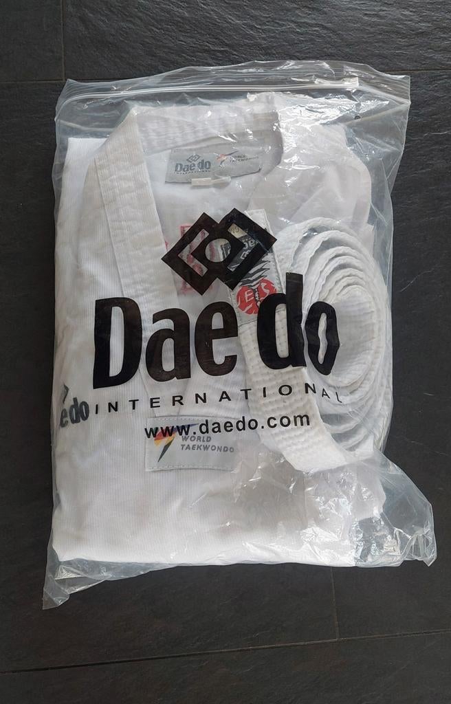 Taekwondo pak (dobok) Daedo, maat 150cm, Maat XS of kleiner, Ophalen of Verzenden, Zo goed als nieuw, Taekwondo