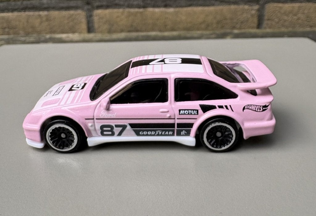 Hotwheels Ford Sierra Roze, Ophalen of Verzenden, Nieuw, Auto