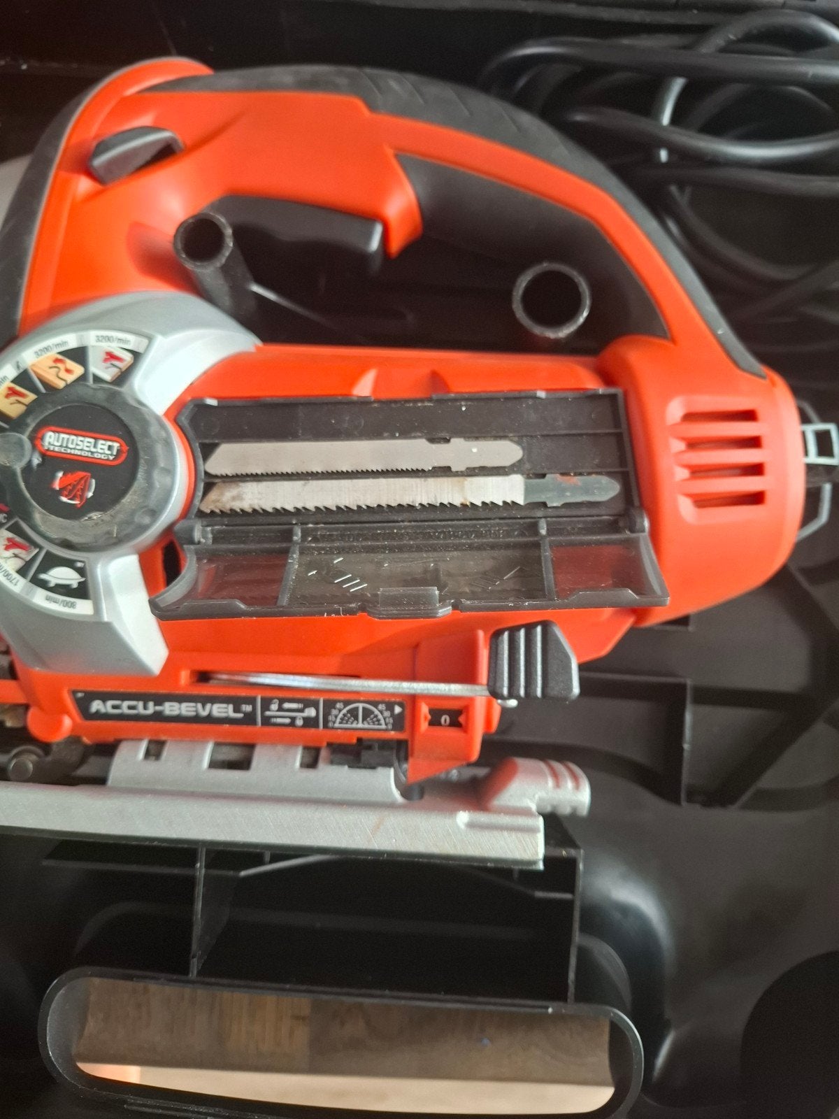 Black & Decker Decoupeerzaag KS950SL - Inclusief koffer, Doe-het-zelf en Verbouw, Gereedschap | Zaagmachines, Ophalen, Gebruikt