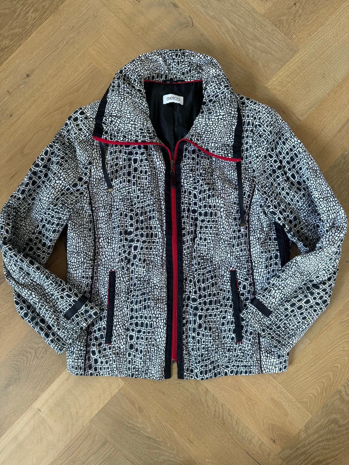 GELCO Jasje met Krokodillenprint - Maat XL/44, Ophalen of Verzenden, Zo goed als nieuw, Maat 42/44 (L), Zwart