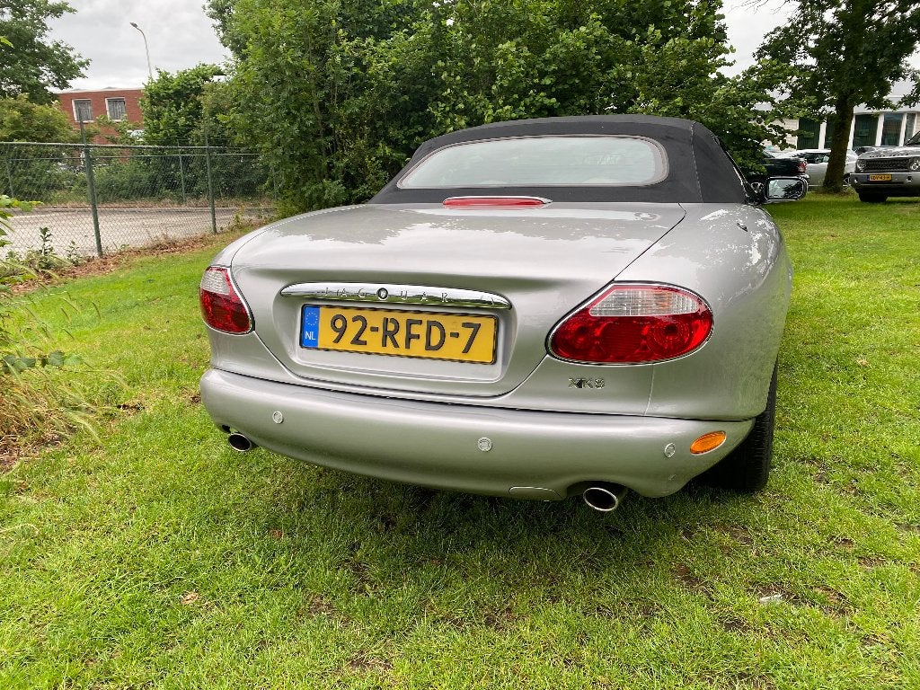 Jaguar XK 4.0 Convertible 2001 Grijs, foto 5