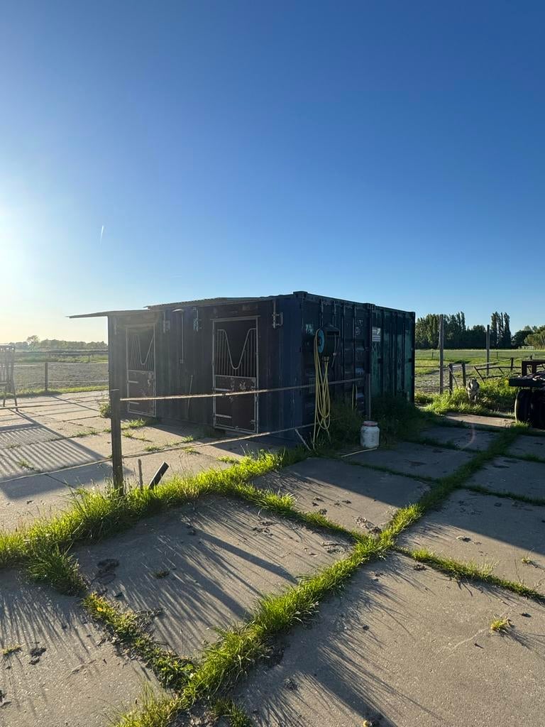 2x 2 Paards Stalcontainer, Stalling, 2 of 3 paarden of pony's
